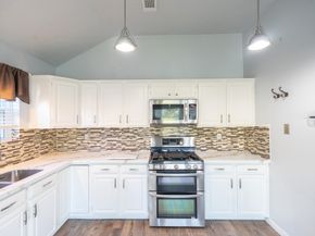 16039 Surrey Woods Drive, Friendswood TX 77546