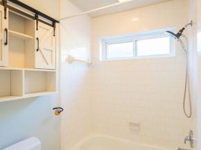 16039 Surrey Woods Drive, Friendswood TX 77546