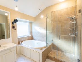 16039 Surrey Woods Drive, Friendswood TX 77546