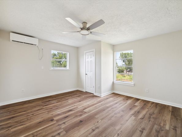 2802 Hardy Street, Houston TX 77009