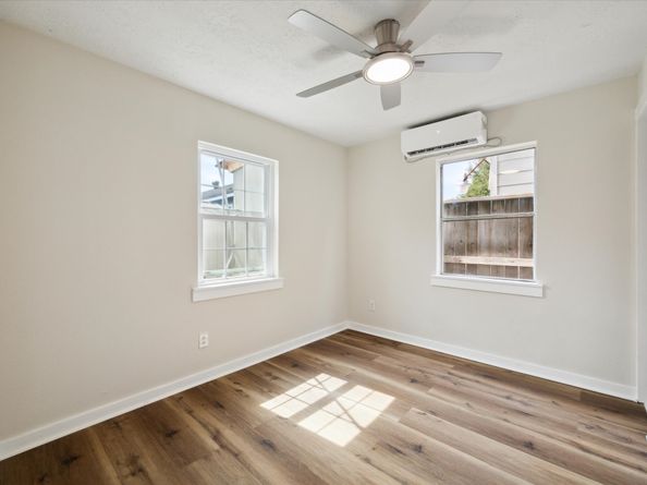 2802 Hardy Street, Houston TX 77009