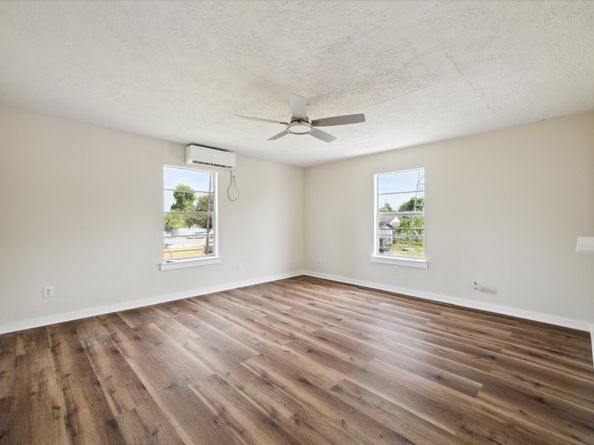 2802 Hardy Street, Houston TX 77009