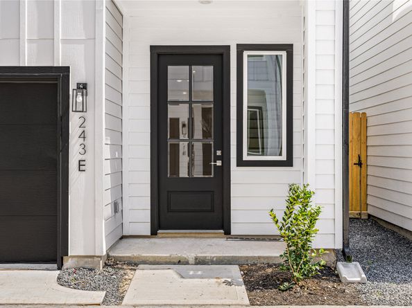 243 Rebecca Street E, Houston TX 77022