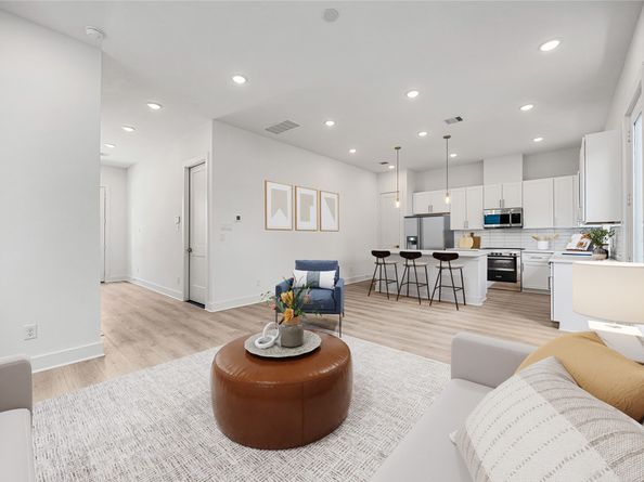 243 Rebecca Street E, Houston TX 77022