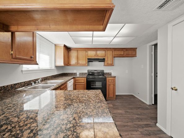 13719 Southline Road, Houston TX 77498