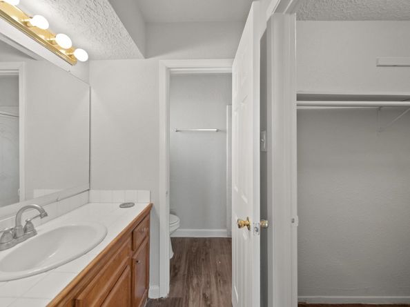 13719 Southline Road, Houston TX 77498