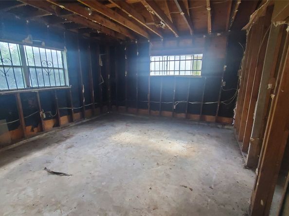 4821 Burma Road, Houston TX 77033