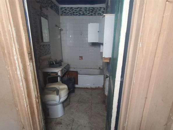 4821 Burma Road, Houston TX 77033