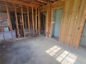 4821 Burma Road, Houston TX 77033