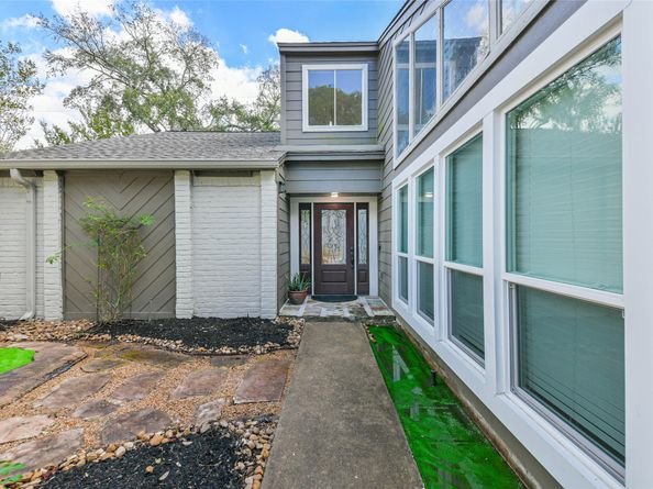 5115 Green Springs Drive, Houston TX 77066