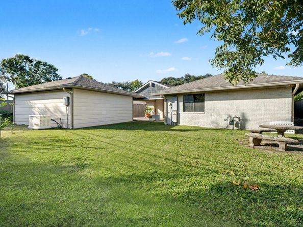 8515 Edgemoor Drive, Houston TX 77036