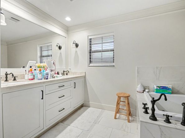 8515 Edgemoor Drive, Houston TX 77036