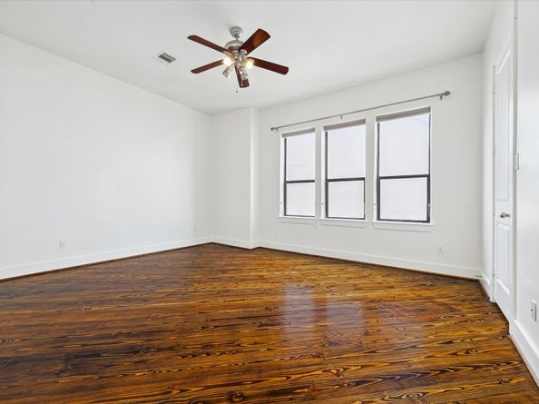 5714 Kansas Street, Houston TX 77007