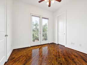 5714 Kansas Street, Houston TX 77007