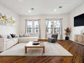 5714 Kansas Street, Houston TX 77007