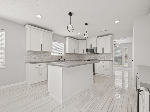 11506 Colonial Trail Drive, Houston TX 77066