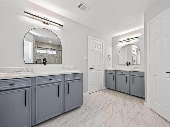 11506 Colonial Trail Drive, Houston TX 77066