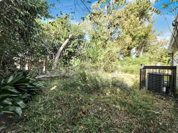 8838 Delilah Street, Houston TX 77033