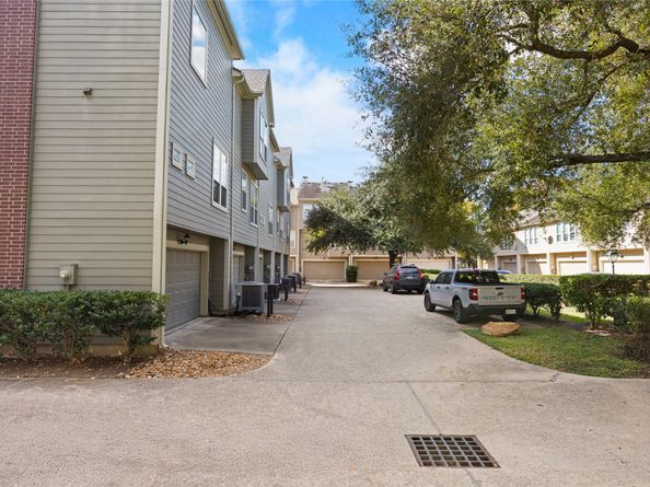 1606 Sutton Street, Houston TX 77006