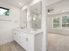 4110 Ward St, Houston TX 77021