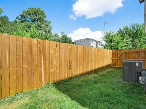 4110 Ward St, Houston TX 77021