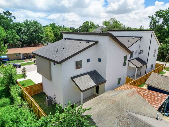 4110 Ward St, Houston TX 77021