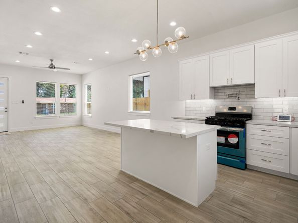 4110 Ward St, Houston TX 77021