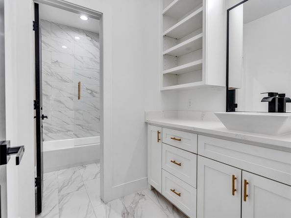 237 Hahlo Street, Houston TX 77020