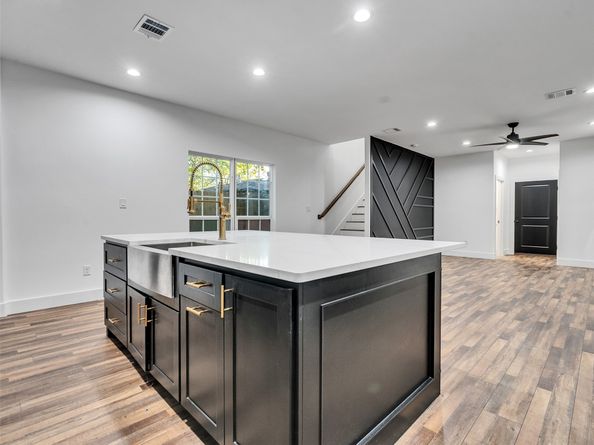 237 Hahlo Street, Houston TX 77020