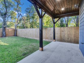 237 Hahlo Street, Houston TX 77020