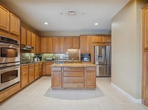 511 S Post Oak Lane 3D, Houston TX 77056