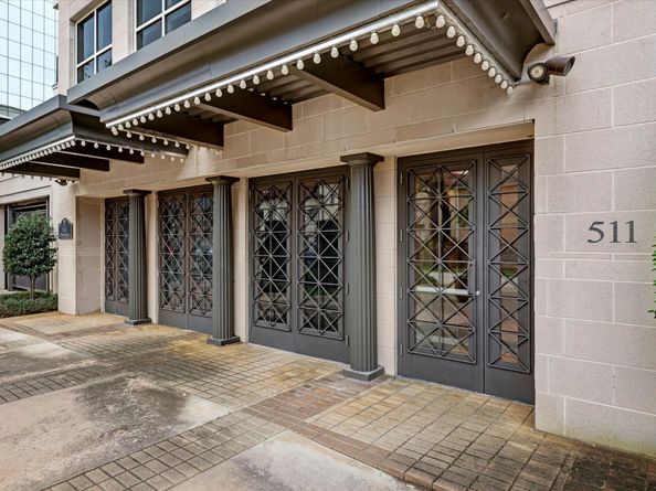 511 S Post Oak Lane 3D, Houston TX 77056