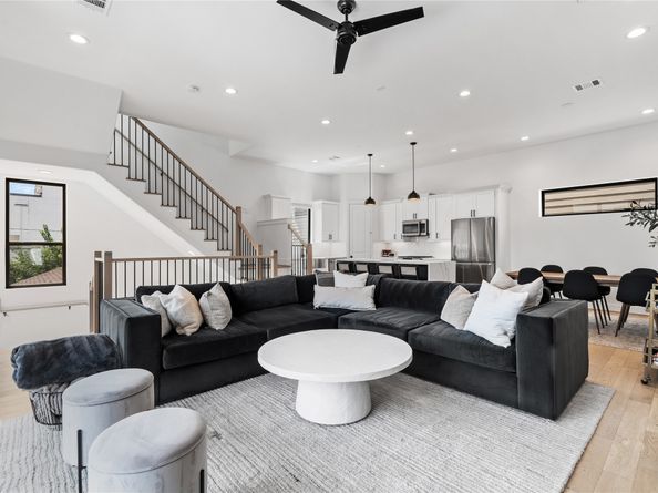 2313 Sherwin Street, Houston TX 77007