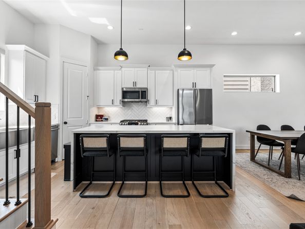 2313 Sherwin Street, Houston TX 77007