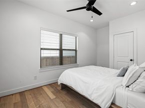 2313 Sherwin Street, Houston TX 77007