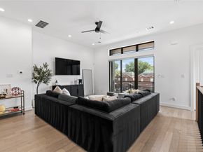 2313 Sherwin Street, Houston TX 77007