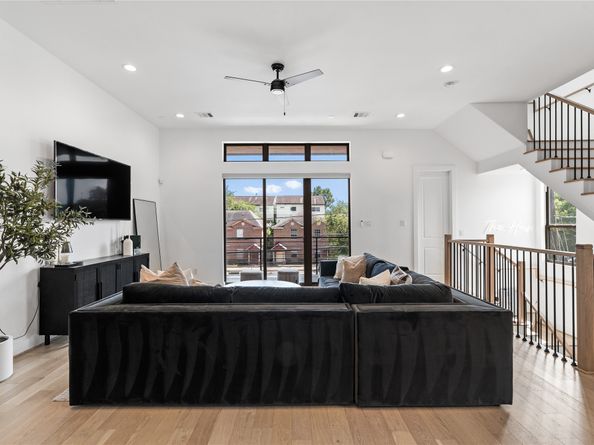 2313 Sherwin Street, Houston TX 77007