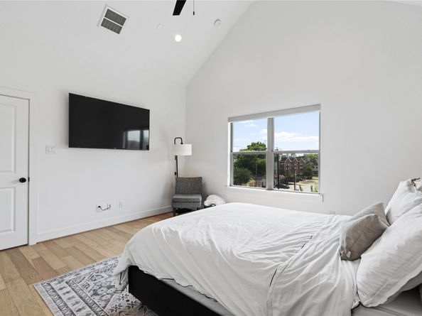 2313 Sherwin Street, Houston TX 77007