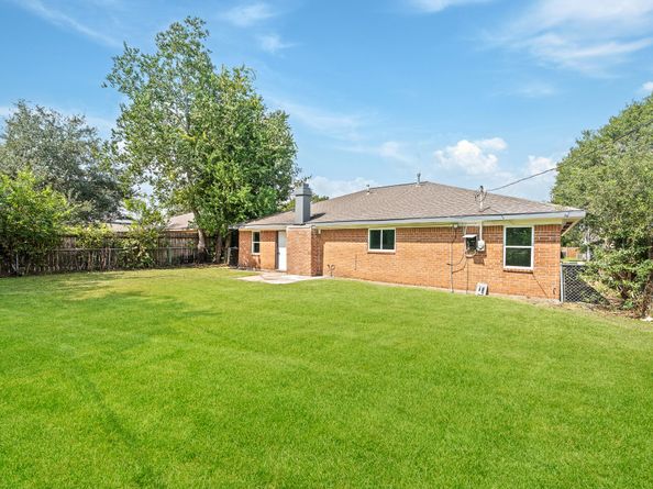 15415 W Hampton Circle, Houston TX 77071