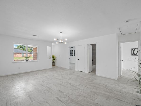 15415 W Hampton Circle, Houston TX 77071