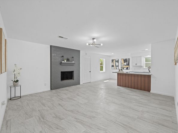 15415 W Hampton Circle, Houston TX 77071