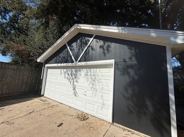 231 San Fernando Drive, Houston TX 77060