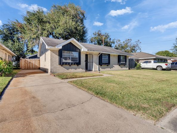 231 San Fernando Drive, Houston TX 77060