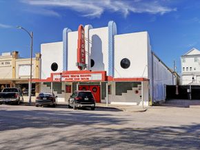 1847 Cortlandt Street, Houston TX 77008