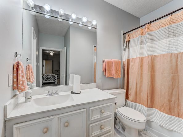 12007 Lakeway Court, Houston TX 77071