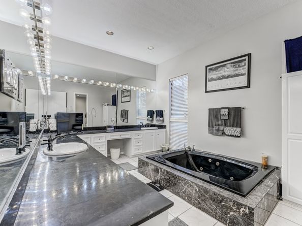 12007 Lakeway Court, Houston TX 77071