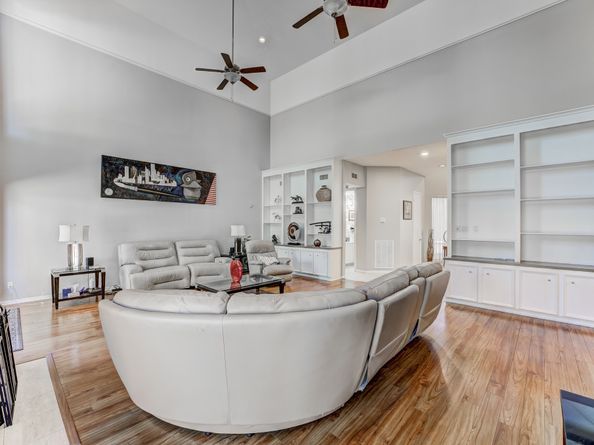 12007 Lakeway Court, Houston TX 77071