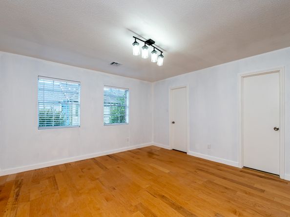 8486 Ariel Street, Houston TX 77074