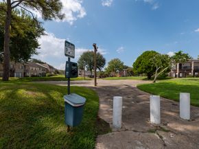 8486 Ariel Street, Houston TX 77074