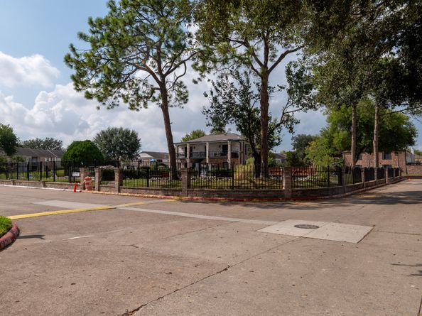 8486 Ariel Street, Houston TX 77074